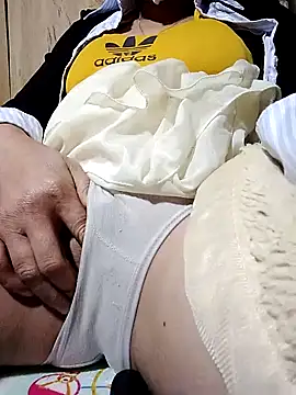 embe889's cam snapshot