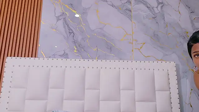 naughty_ebonyy's cam snapshot