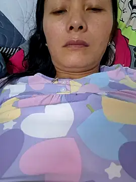 Baby-sexytits18's cam snapshot