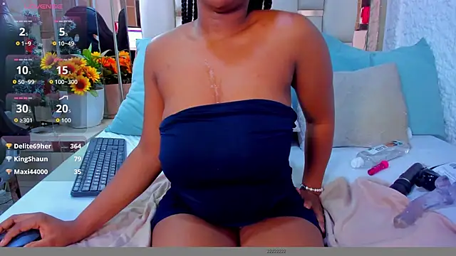 hazellanee's cam snapshot