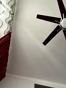 Hornyblond_Bella live sex cam