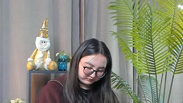 AdahChism's cam snapshot