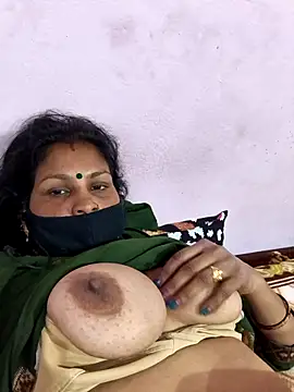 Indian-couple2025's cam snapshot