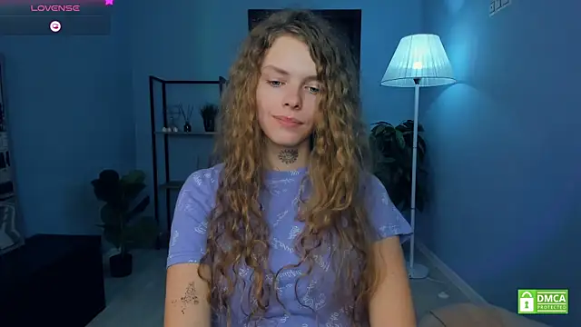 RayaNenlia's cam snapshot