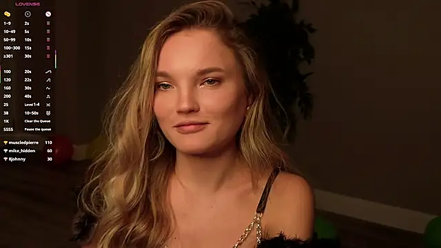 JulieLupo's cam snapshot