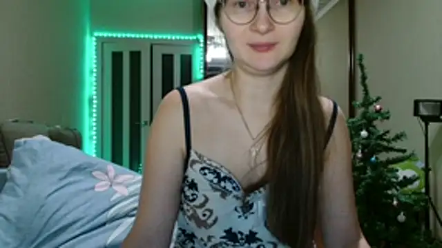 KiraGoldens live sex cam