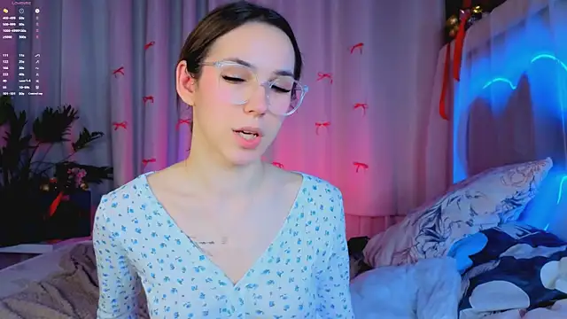 -CindyLou's cam snapshot