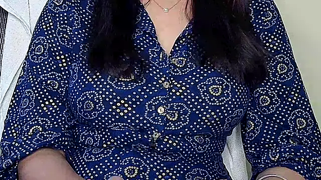 Naina_For_You's cam snapshot