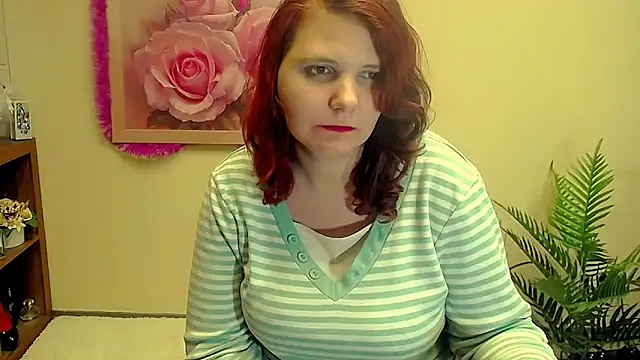 TwoBigSuns's cam snapshot