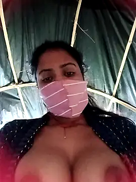 Poonam8080's cam snapshot