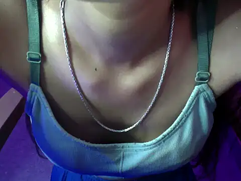 Maira_00's cam snapshot