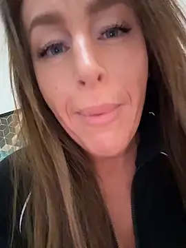 ChristinaSiemone live sex cam