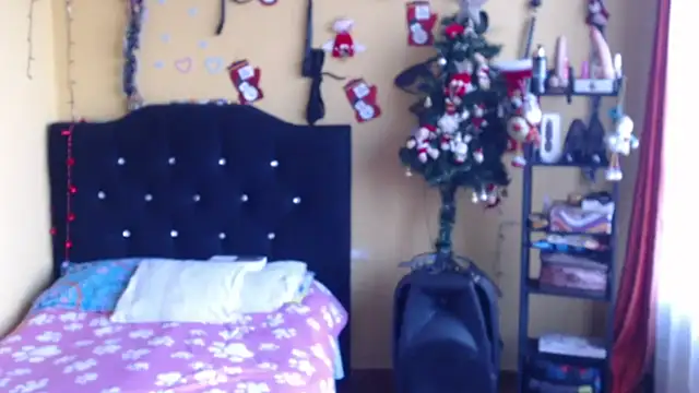 Violet_And_Smith's cam snapshot