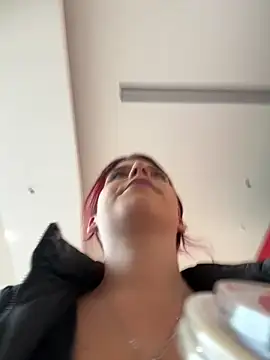 RiriRoseey's cam snapshot