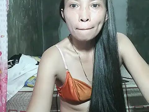 pinayhotii's cam snapshot