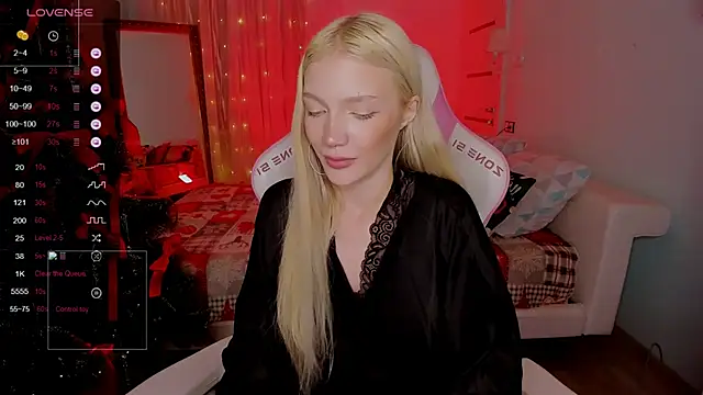 AnyaTaylor_'s cam snapshot