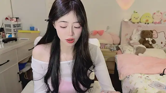 Onecutelittle live sex cam