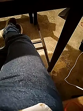 A_man_in_public's cam snapshot