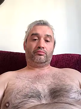 Olomoucak1982 live sex cam