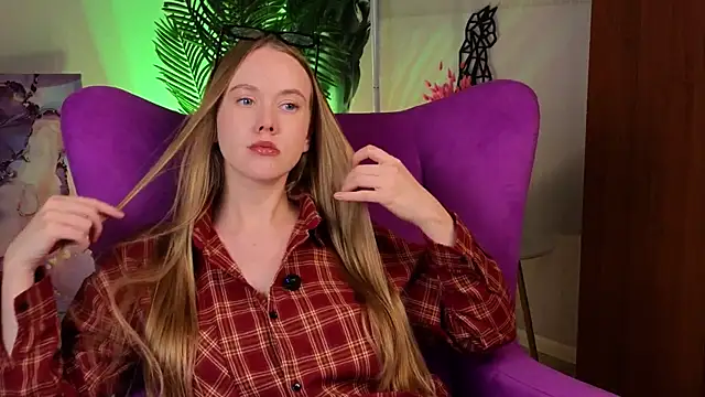 DaisyGulston's cam snapshot