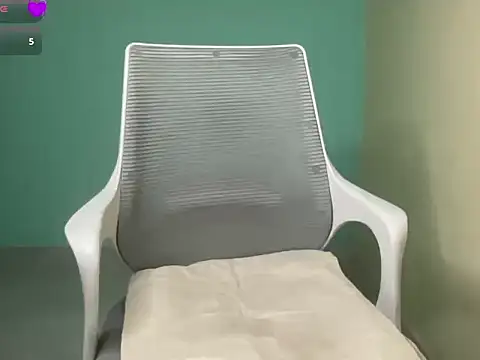 classy_kritii live sex cam