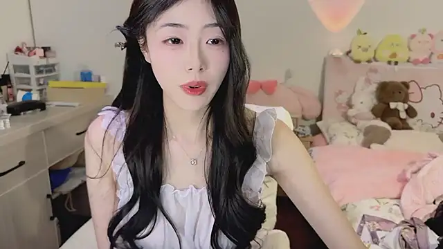 Onecutelittle's cam snapshot