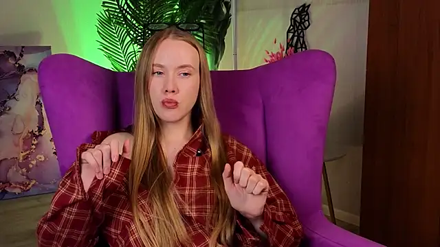 DaisyGulston's cam snapshot