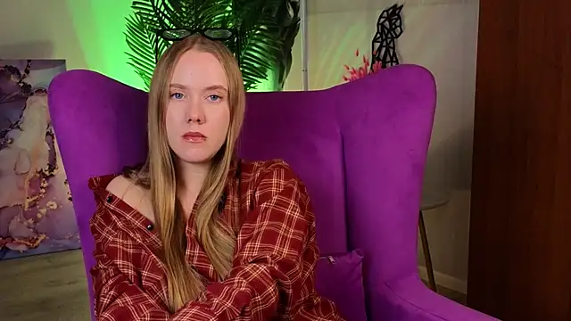 DaisyGulston's cam snapshot