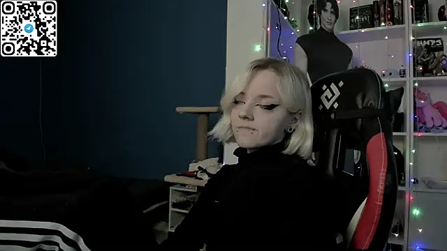 Holy_Mistress_S's cam snapshot