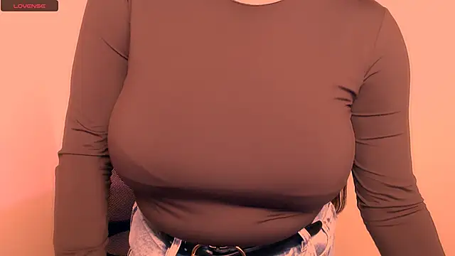 AlinaDoll_'s cam snapshot