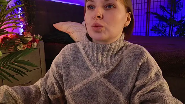 Gwen_Hilton's cam snapshot