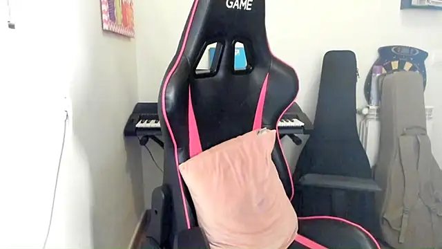 Ama_music's cam snapshot