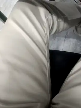 Pussyrequired live sex cam