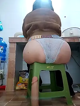 July-Asian's cam snapshot