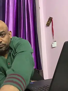 Dick_6inches_Delhi live sex cam