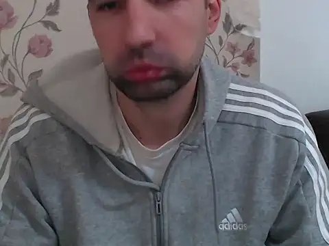 Leo_1617 live sex cam