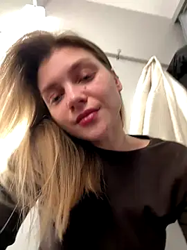 ValenciaShock live sex cam