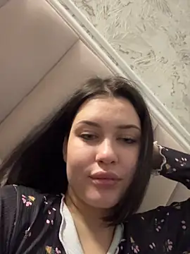 KikiWatson live sex cam