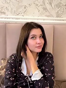 KikiWatson live sex cam