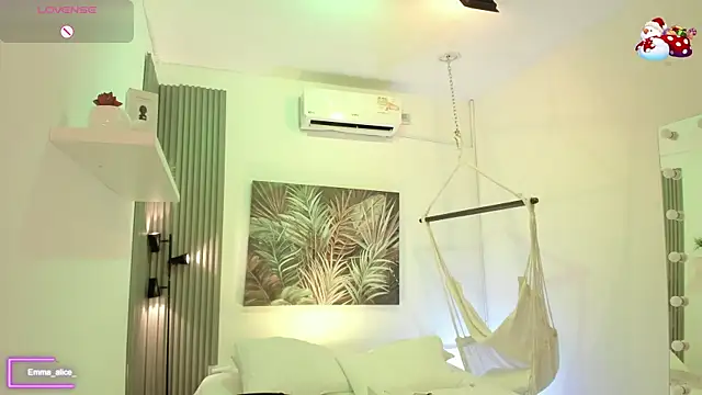 emma_alice_'s cam snapshot