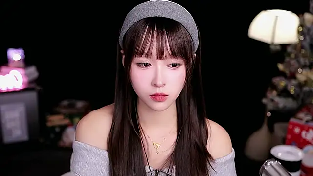 coward_by's cam snapshot