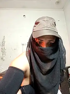 HotAishaa's cam snapshot