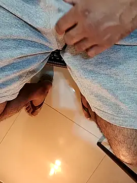 Gallo001 live sex cam