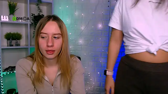 molly_lesser's cam snapshot