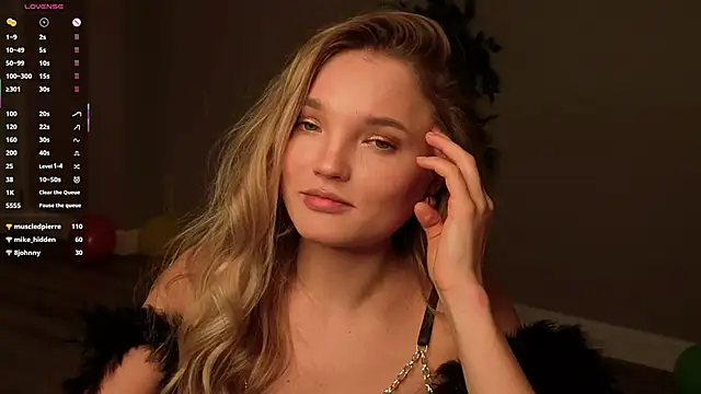 JulieLupo's cam snapshot