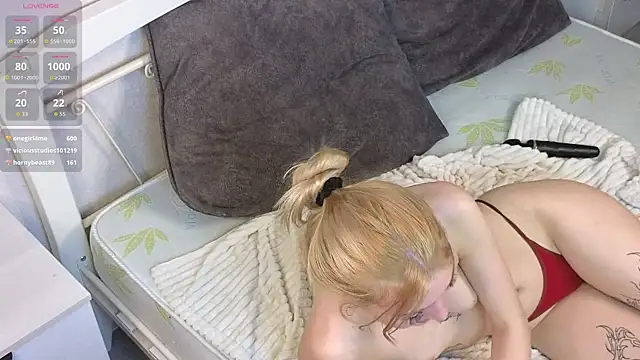 heartbreakW live sex cam