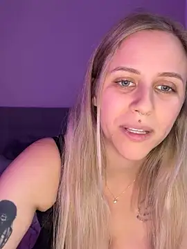 lunawolf21 live sex cam