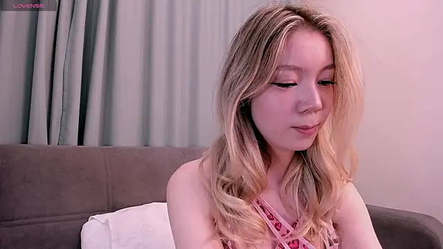 Babby_Rabbit live sex cam