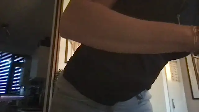 GymMilf's cam snapshot