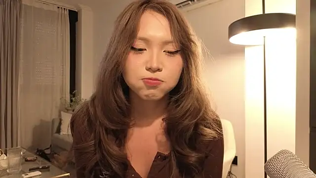 TammiLou live sex cam